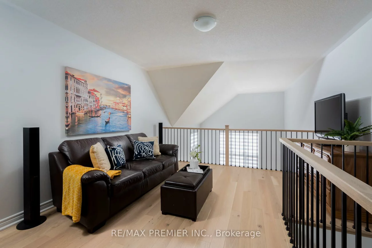 42, Overlea, Sandringham-Wellington, Brampton