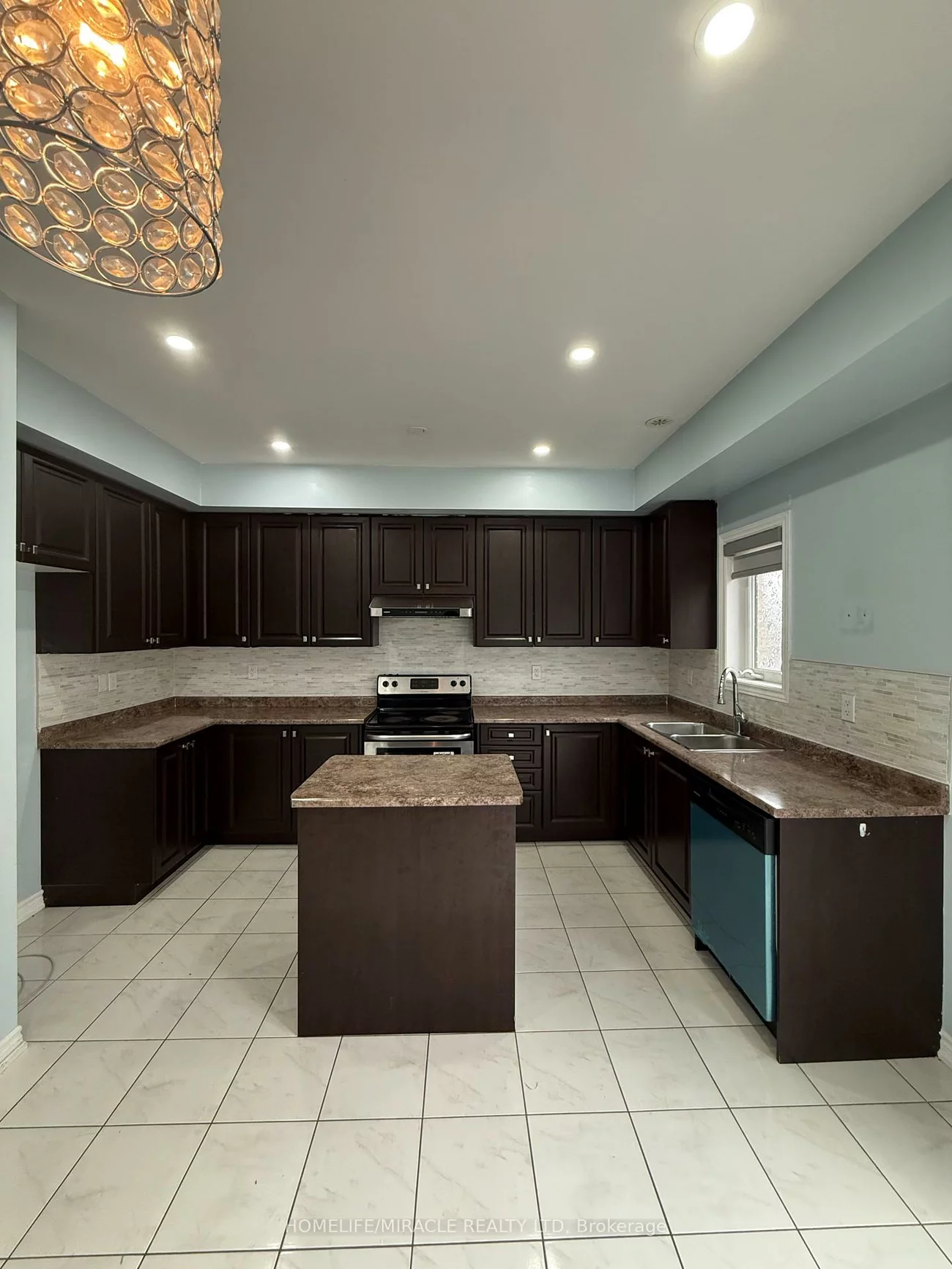 3, Abercove, Credit Valley, Brampton