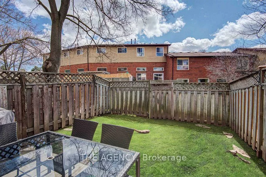 93, Foster, Brampton North, Brampton