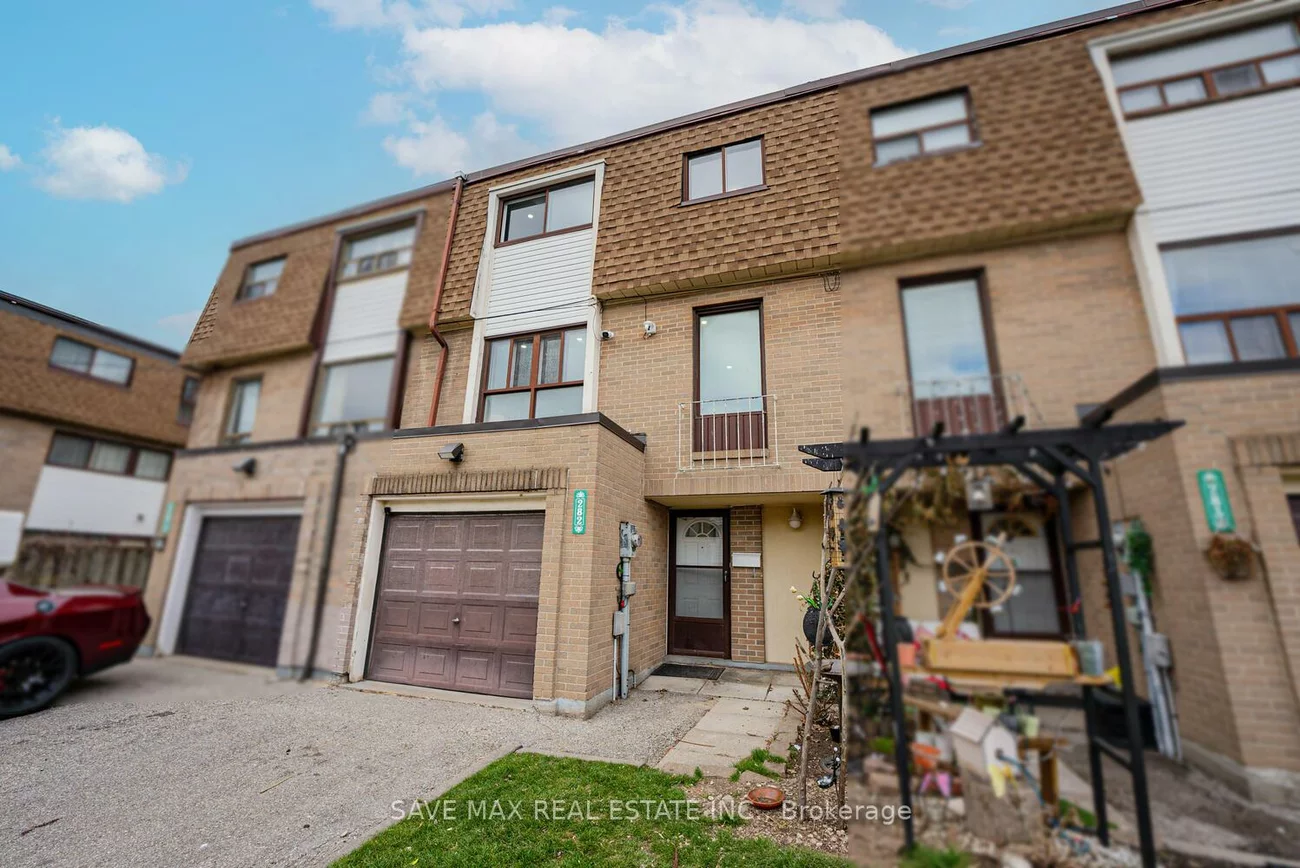 282, Fleetwood, Southgate, Brampton