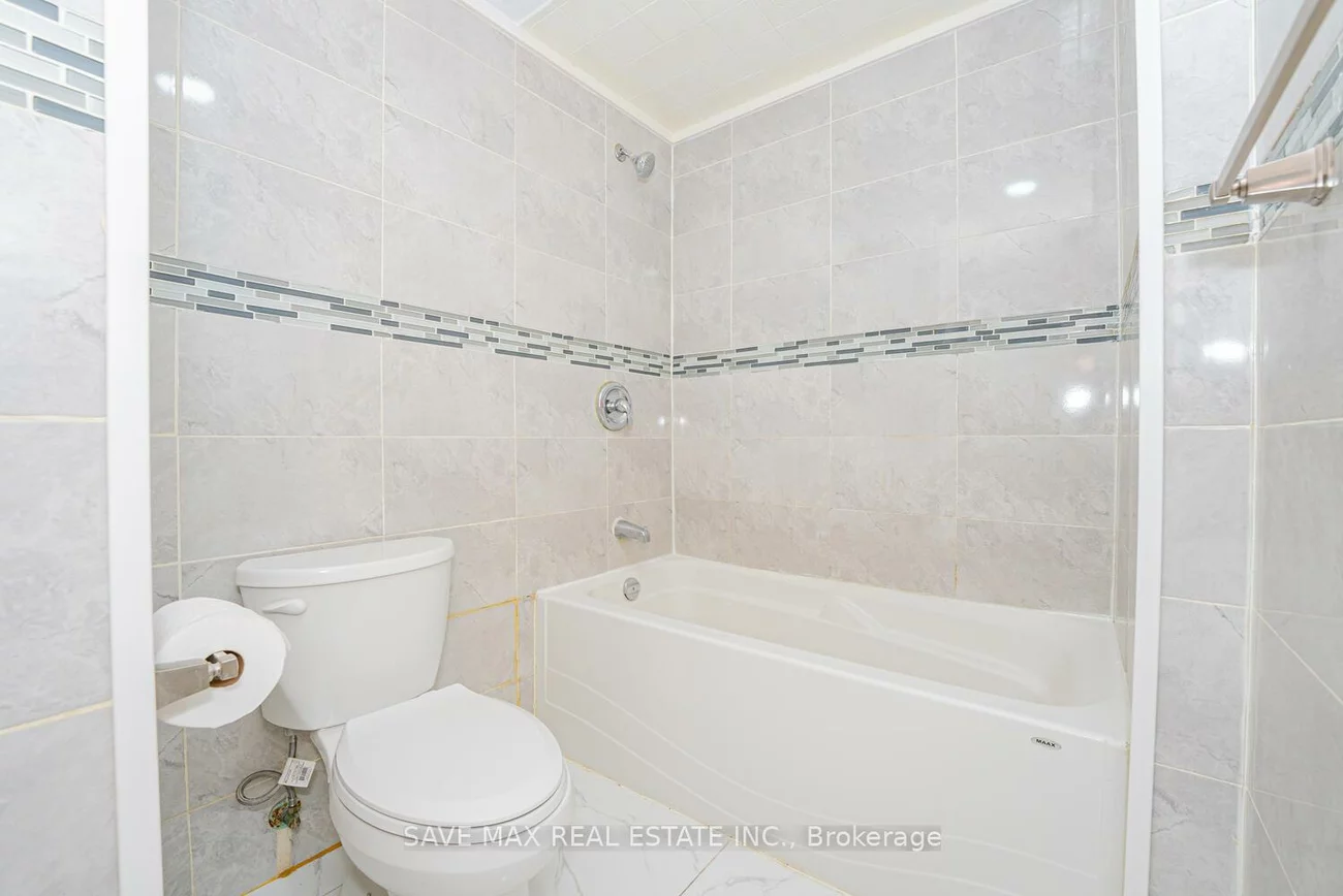 282, Fleetwood, Southgate, Brampton