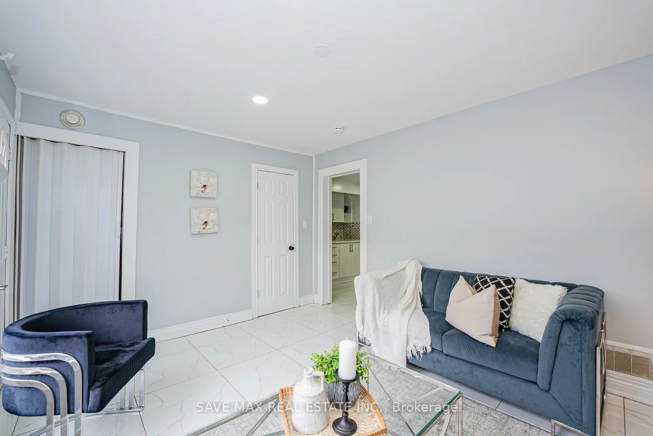 282, Fleetwood, Southgate, Brampton