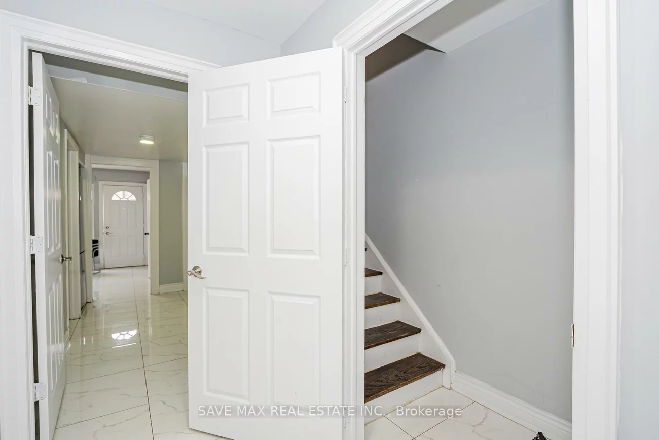 282, Fleetwood, Southgate, Brampton