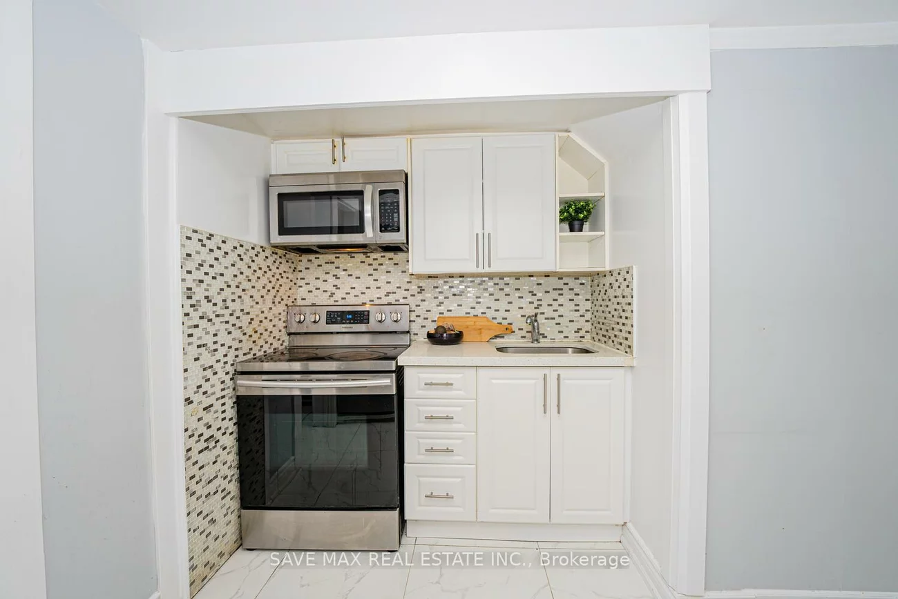 282, Fleetwood, Southgate, Brampton
