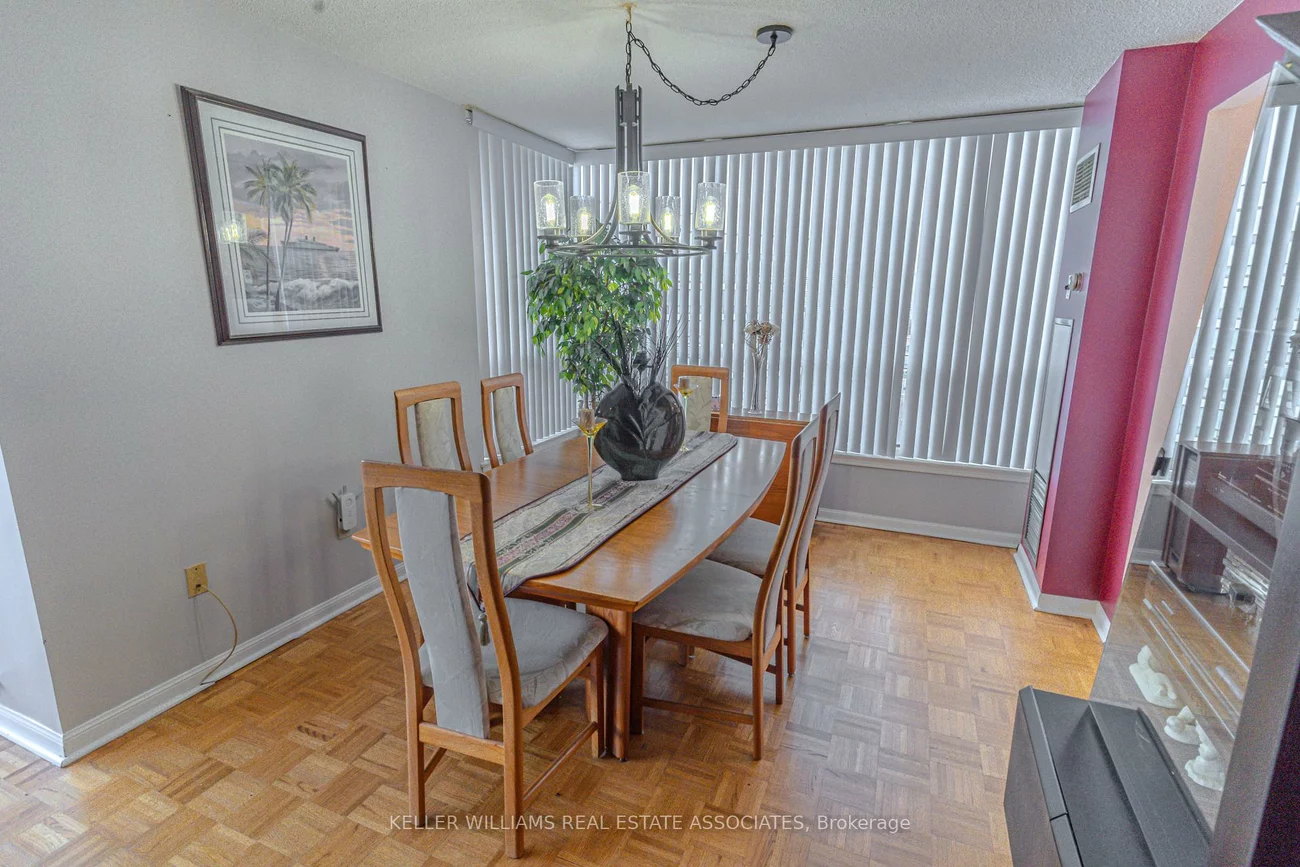 12, Laurelcrest, Queen Street Corridor, Brampton