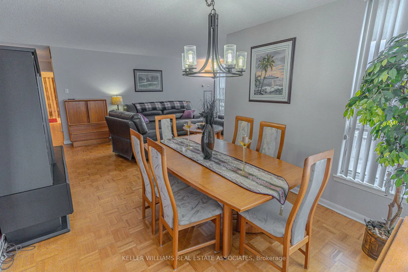 12, Laurelcrest, Queen Street Corridor, Brampton