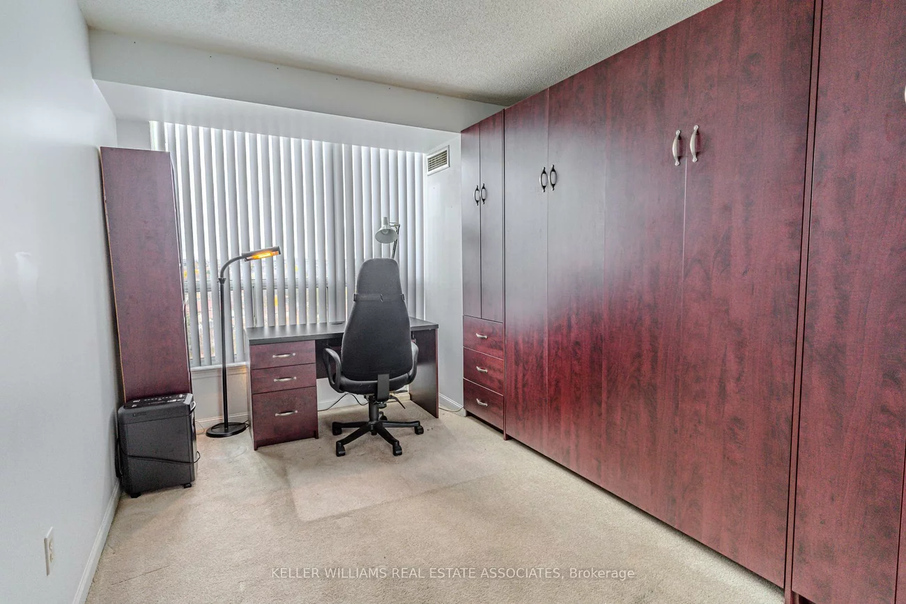 12, Laurelcrest, Queen Street Corridor, Brampton