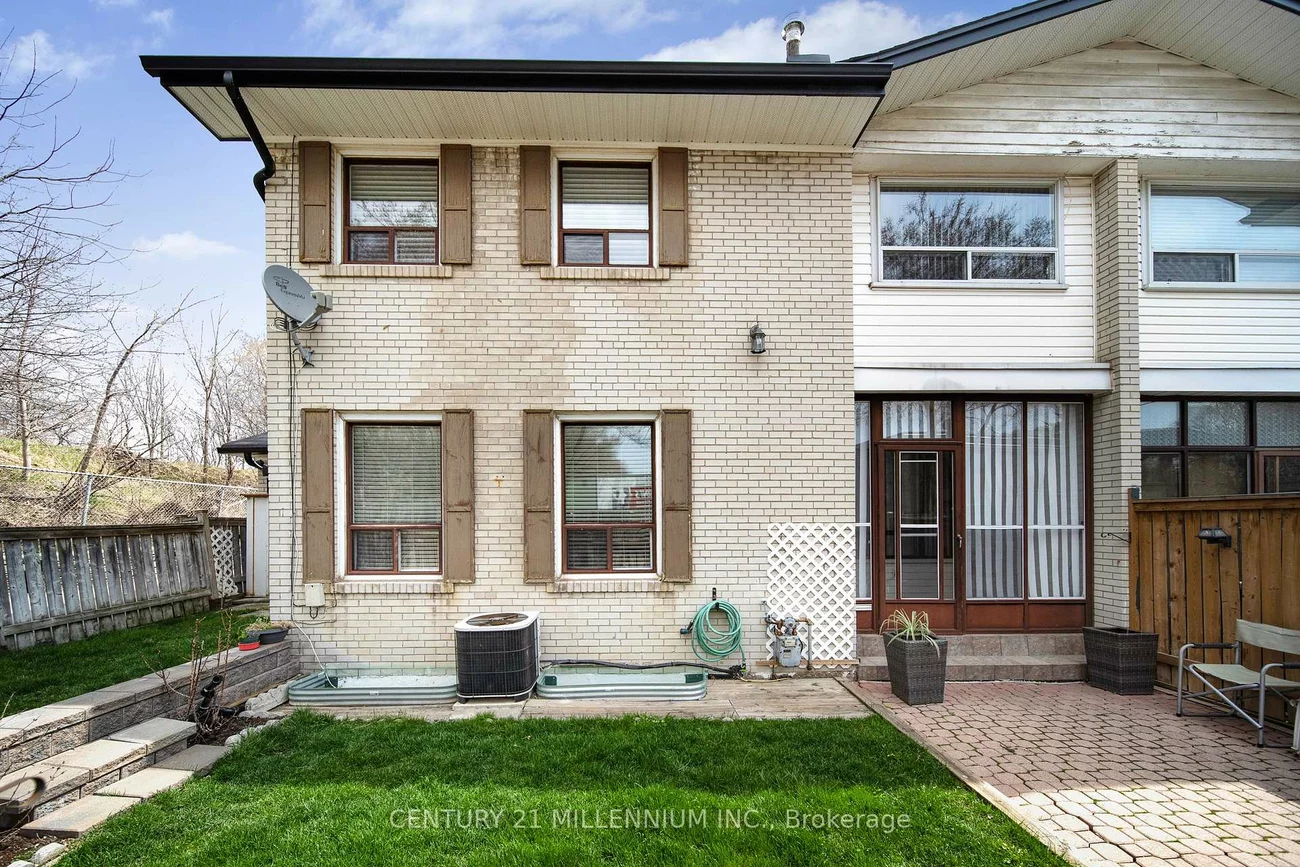 61, Ardglen, Brampton East, Brampton