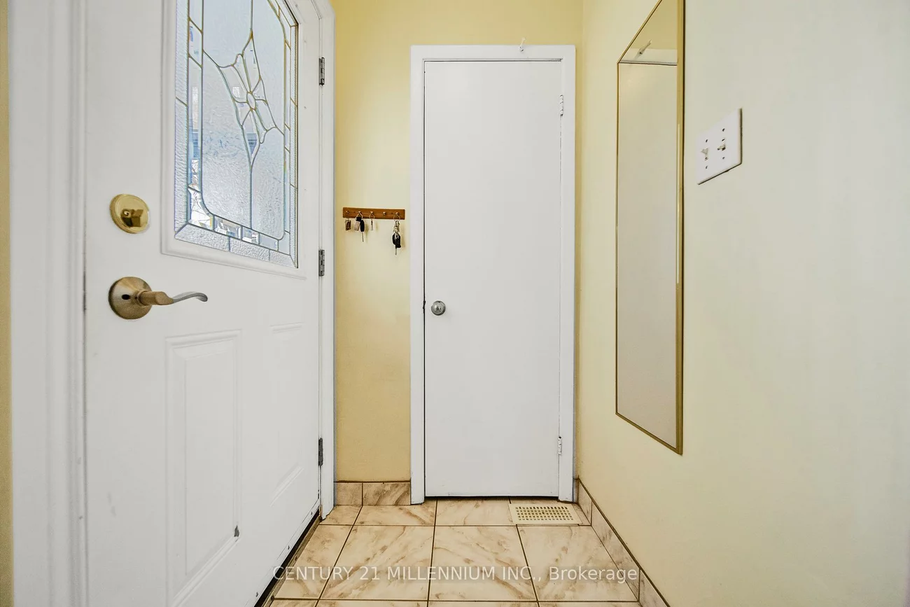 61, Ardglen, Brampton East, Brampton