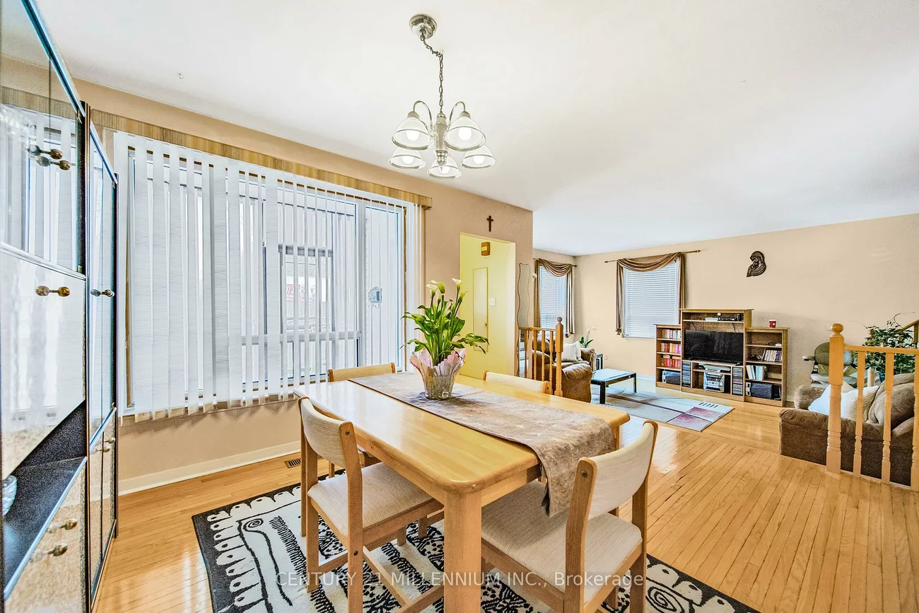 61, Ardglen, Brampton East, Brampton