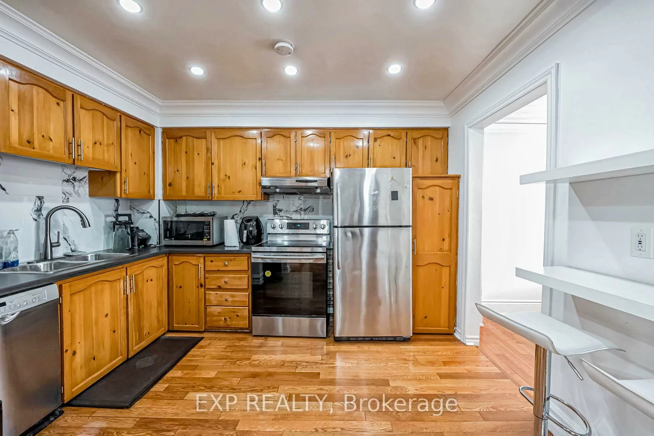 112, Collins, Brampton North, Brampton