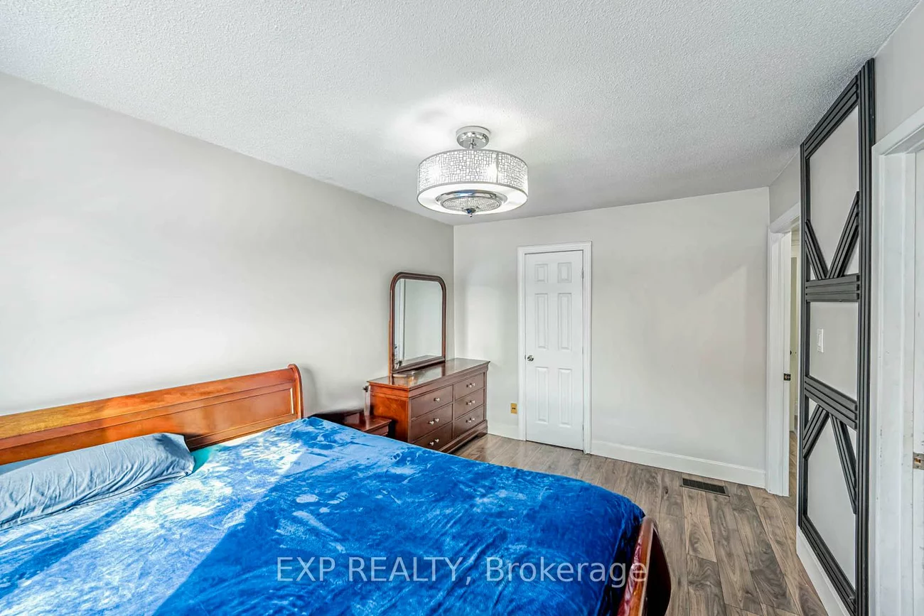 112, Collins, Brampton North, Brampton