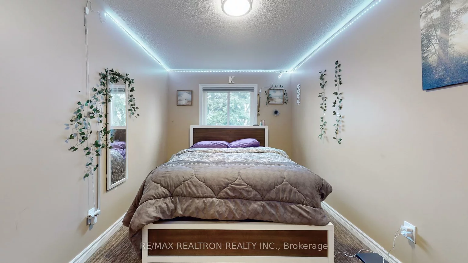 68, Heathcliffe, Central Park, Brampton