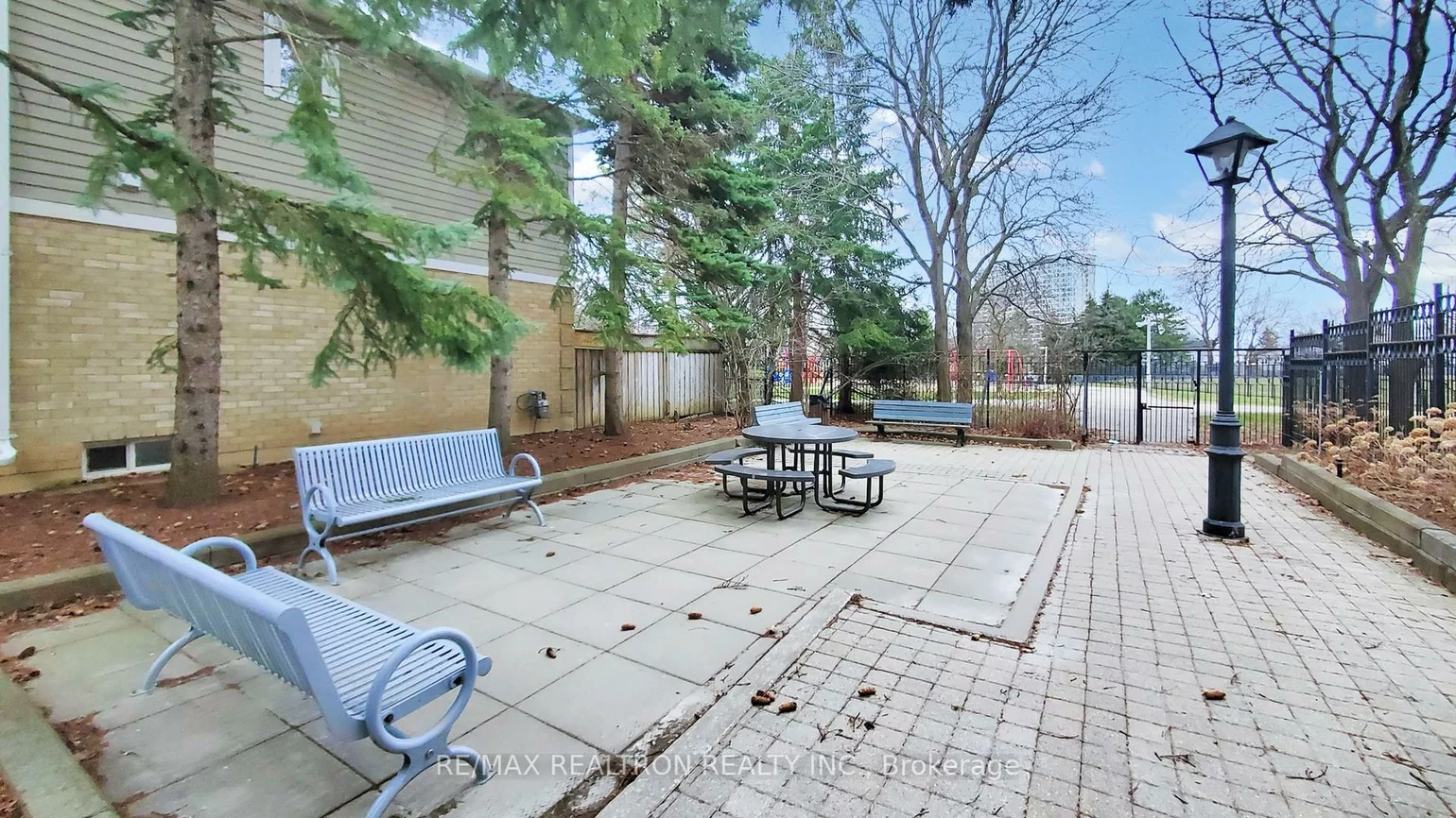 68, Heathcliffe, Central Park, Brampton