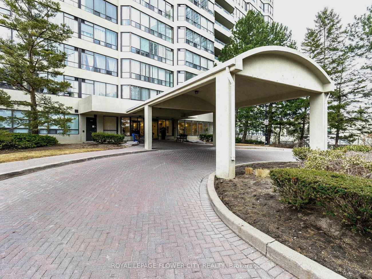 22, Hanover, Queen Street Corridor, Brampton