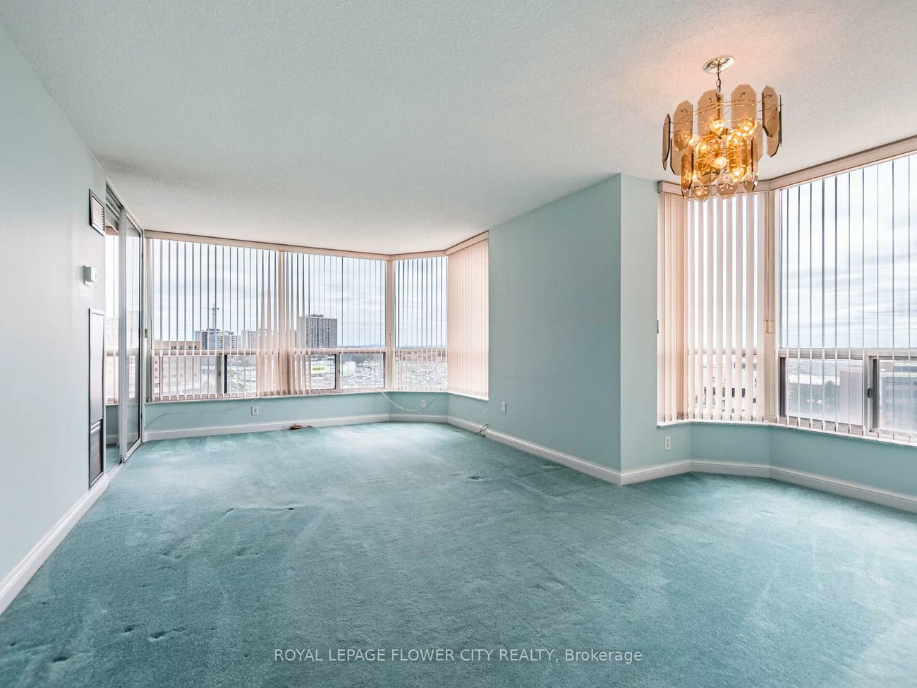 22, Hanover, Queen Street Corridor, Brampton