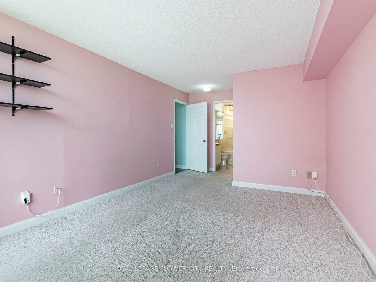 22, Hanover, Queen Street Corridor, Brampton