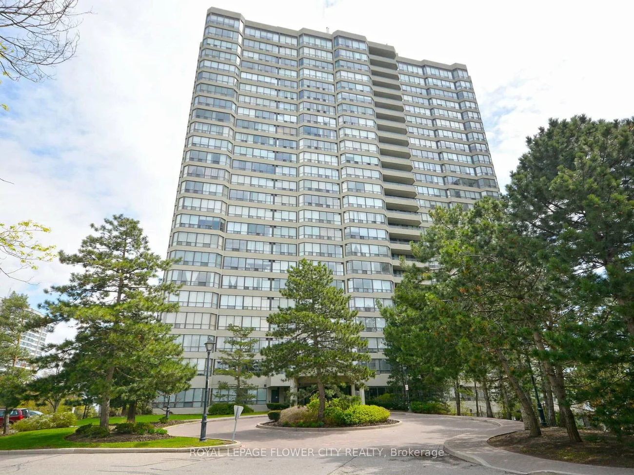 22, Hanover, Queen Street Corridor, Brampton