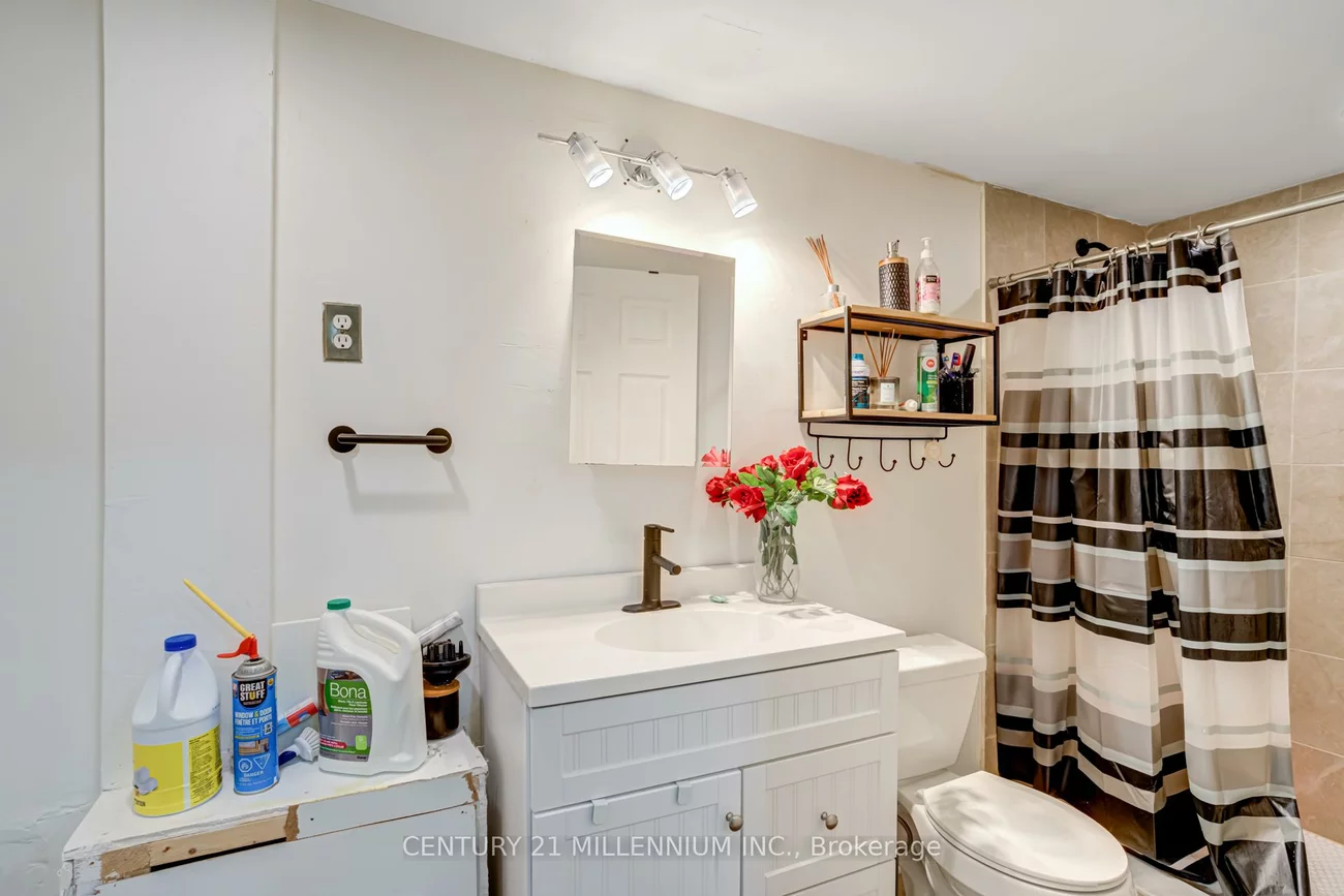 200, Cresthaven, Snelgrove, Brampton