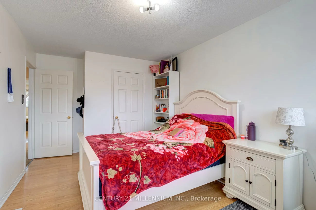 200, Cresthaven, Snelgrove, Brampton