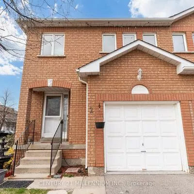 200, Cresthaven, Snelgrove, Brampton