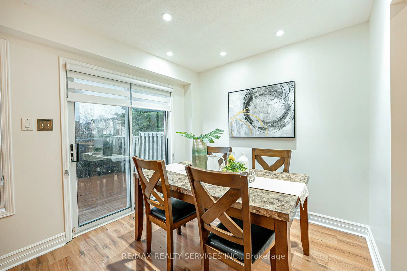 192, Cresthaven, Snelgrove, Brampton