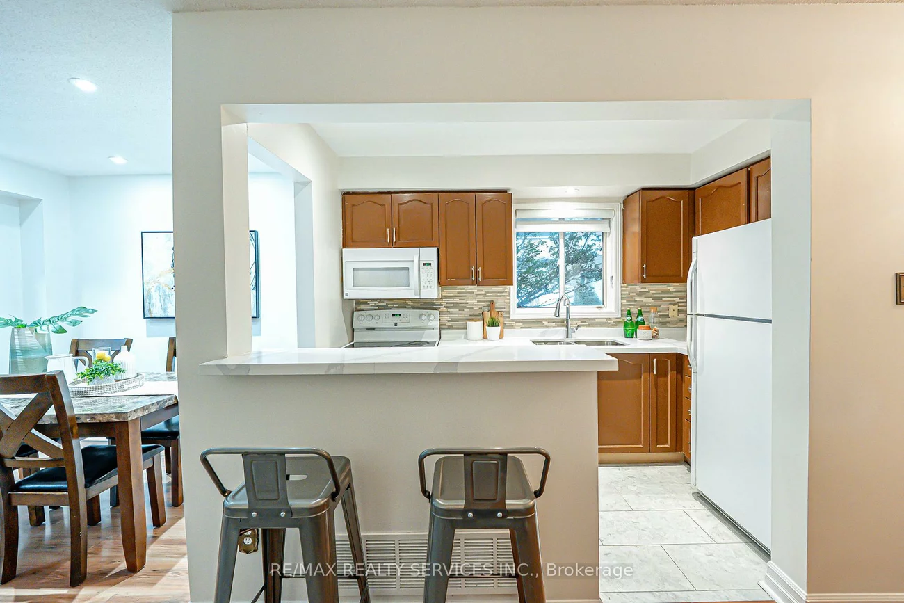 192, Cresthaven, Snelgrove, Brampton