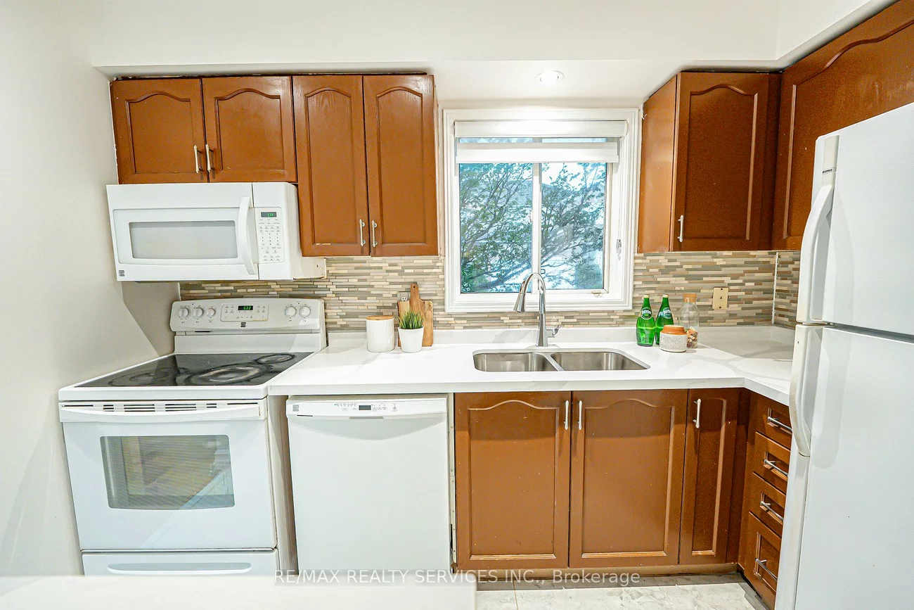 192, Cresthaven, Snelgrove, Brampton