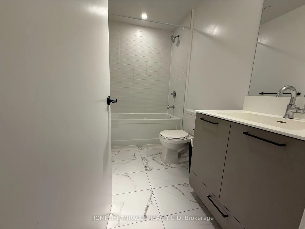 10, Lagerfeld, Northwest Brampton, Brampton