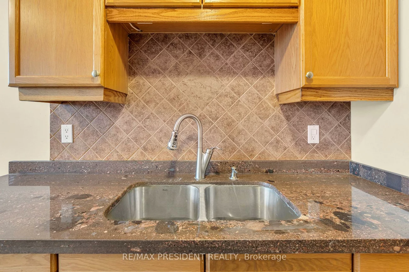 21, Knightsbridge, Queen Street Corridor, Brampton