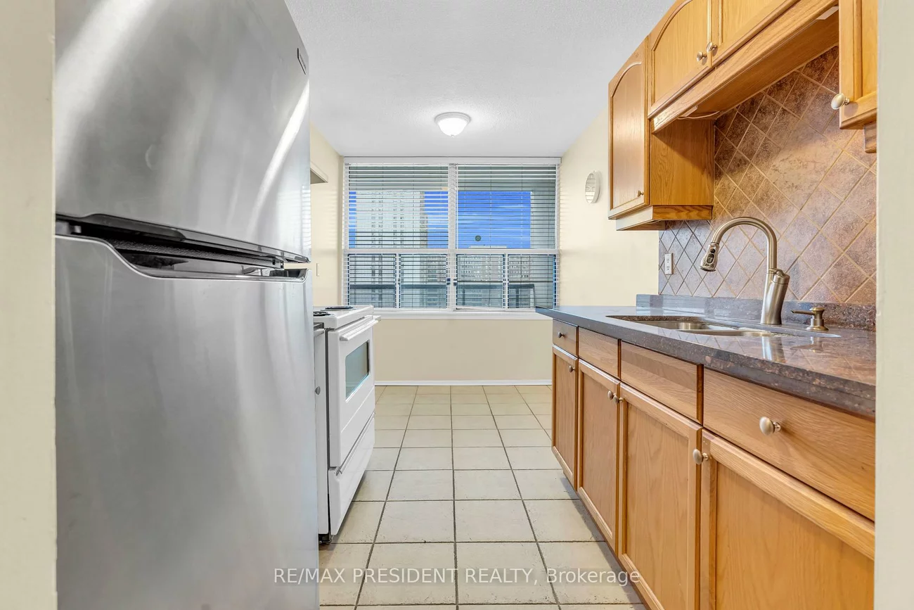 21, Knightsbridge, Queen Street Corridor, Brampton