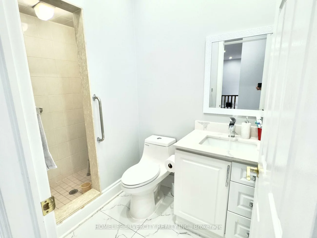 12, Larkdale, Sandringham-Wellington, Brampton
