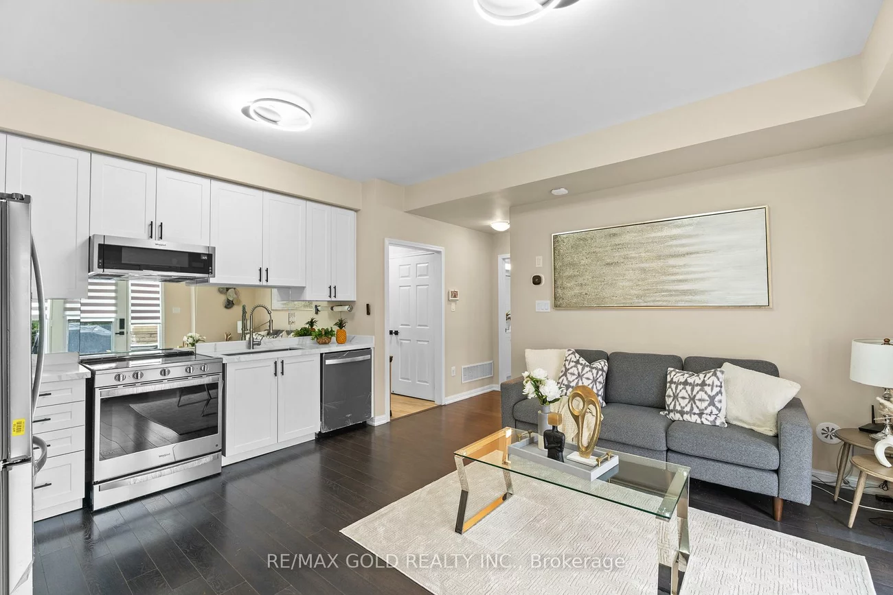 250, Sunny Meadow, Sandringham-Wellington, Brampton