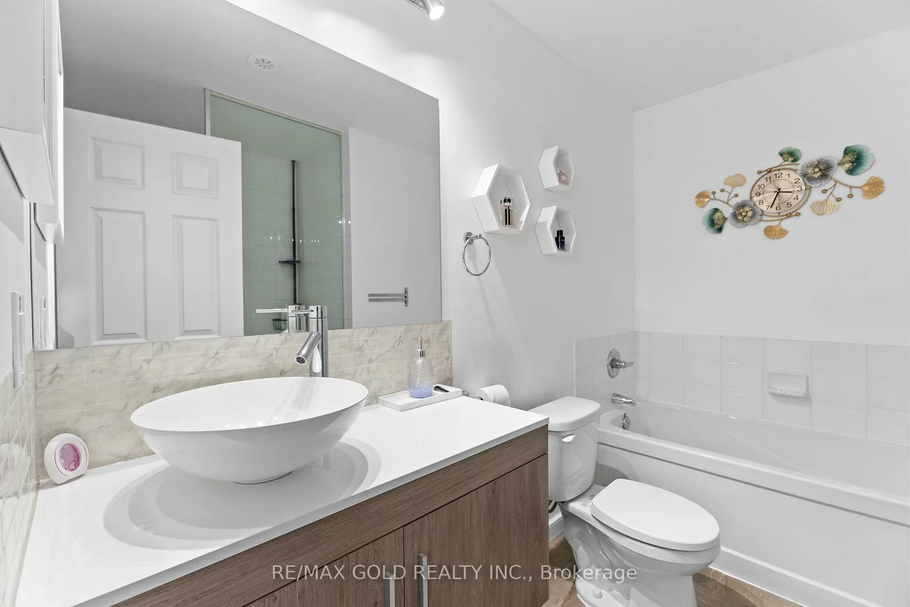 250, Sunny Meadow, Sandringham-Wellington, Brampton