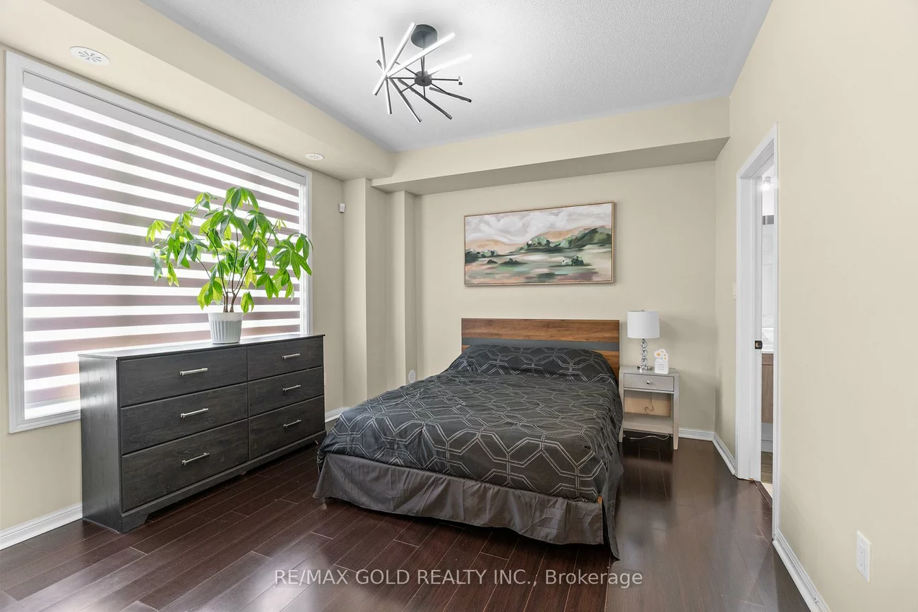 250, Sunny Meadow, Sandringham-Wellington, Brampton