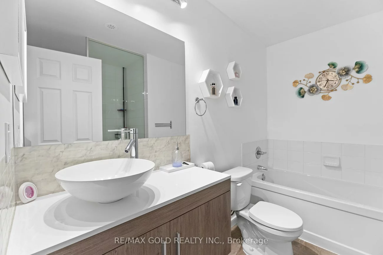 250, Sunny Meadow, Sandringham-Wellington, Brampton