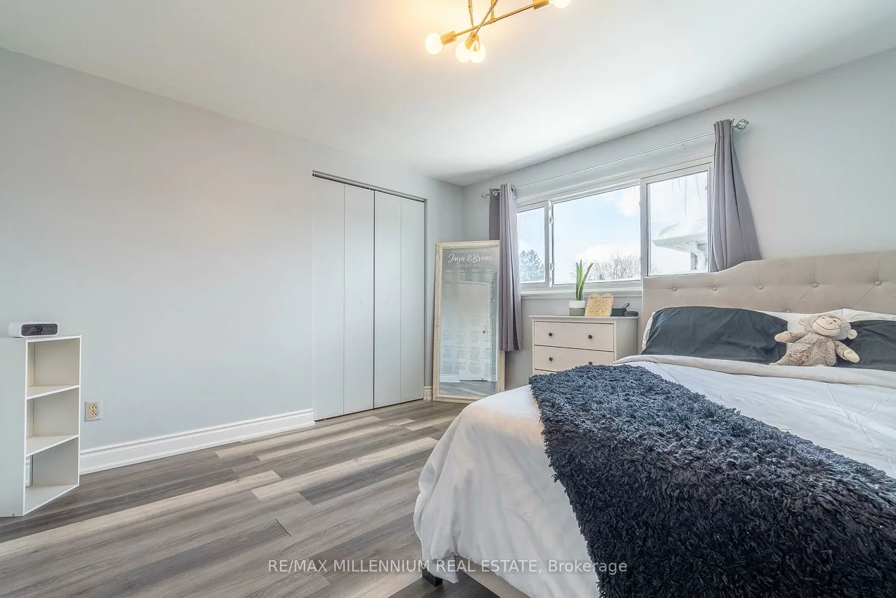 52, Village, Brampton East, Brampton