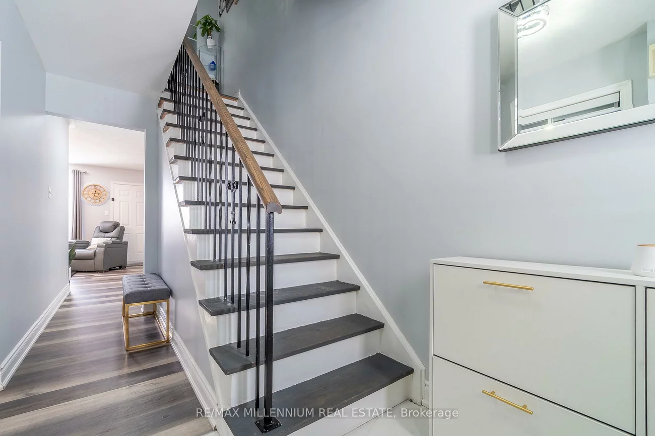52, Village, Brampton East, Brampton