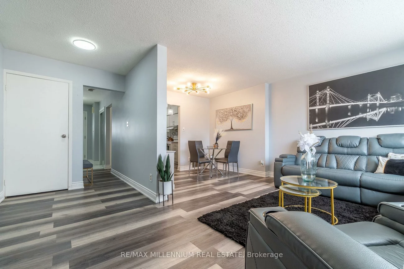 52, Village, Brampton East, Brampton