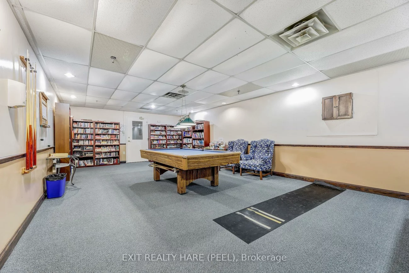 330, Mill, Brampton South, Brampton