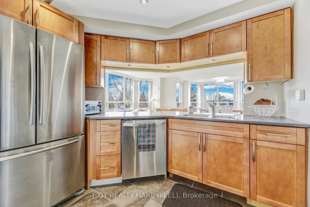 330, Mill, Brampton South, Brampton
