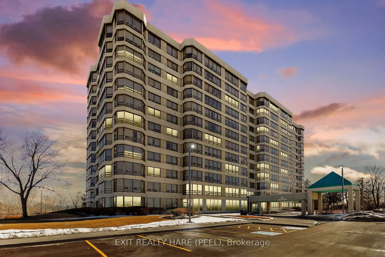 330, Mill, Brampton South, Brampton