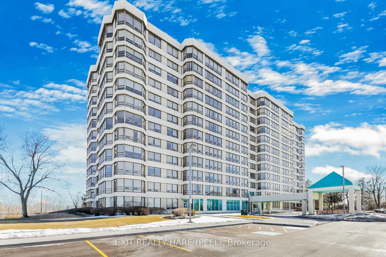 330, Mill, Brampton South, Brampton