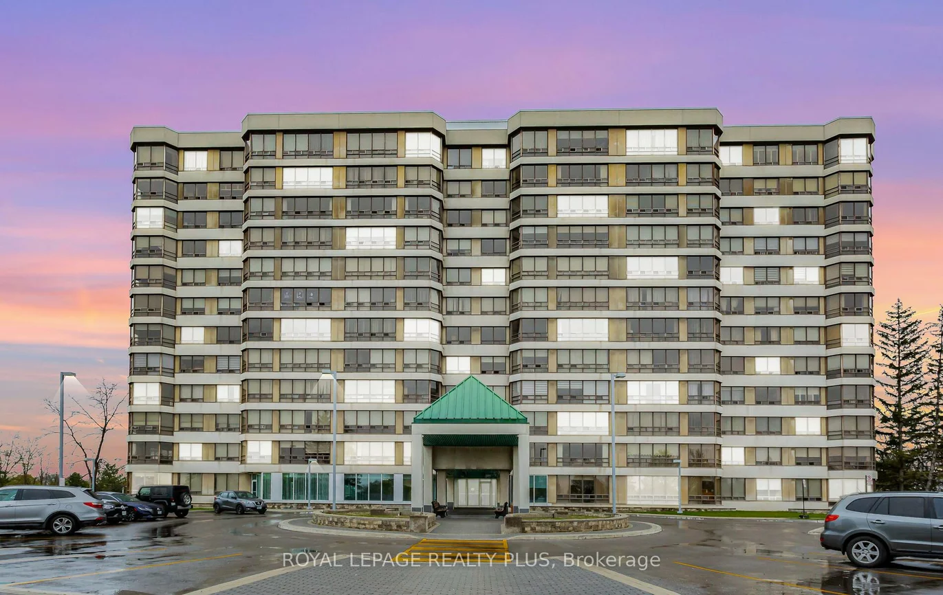 320, Mill, Brampton South, Brampton