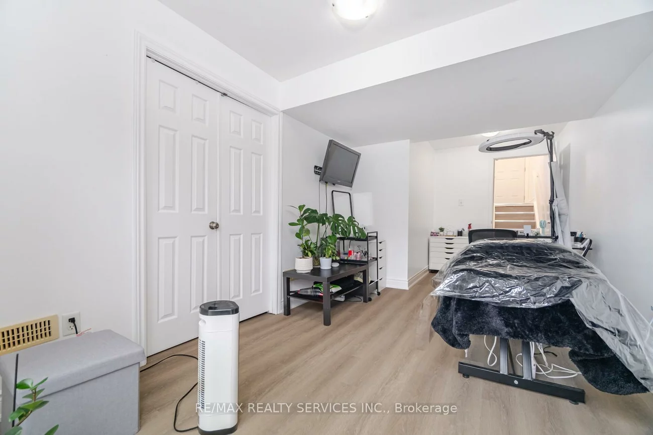 44, Carleton, Bramalea West Industrial, Brampton