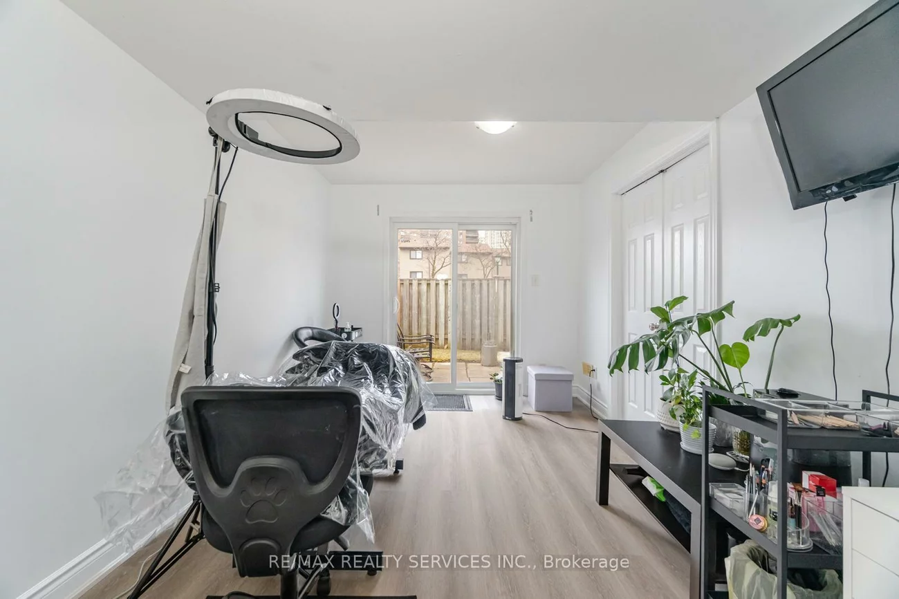 44, Carleton, Bramalea West Industrial, Brampton