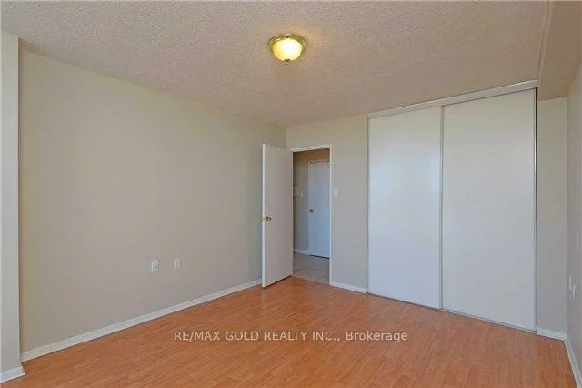 18, Knightsbridge, Queen Street Corridor, Brampton