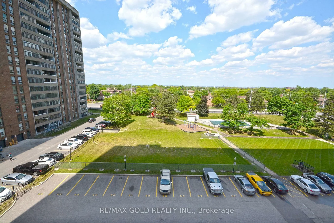 18, Knightsbridge, Queen Street Corridor, Brampton