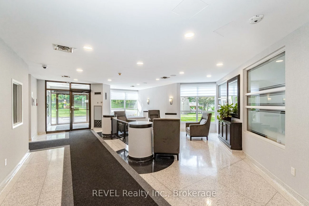 12, Laurelcrest, Queen Street Corridor, Brampton