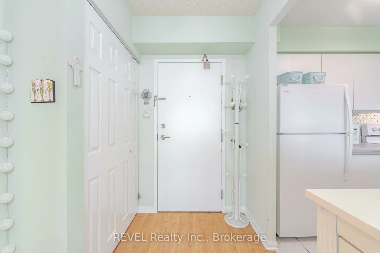 12, Laurelcrest, Queen Street Corridor, Brampton